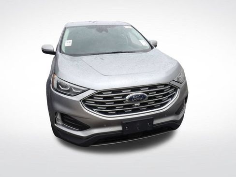 Used 2022 Ford Edge Titanium w/ Equipment Group 301A AWD/4WD image 3