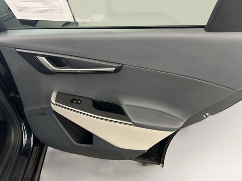 Used 2023 Kia EV6 Wind AWD/4WD image 32