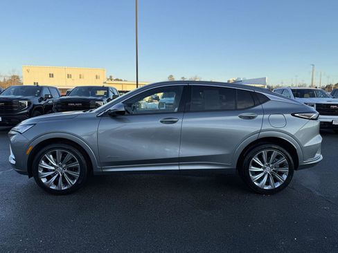 Certified 2024 Buick Envista Avenir image 8