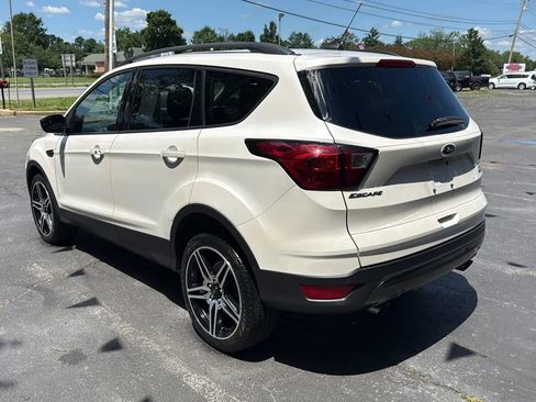 Used 2019 Ford Escape SEL AWD/4WD image 5