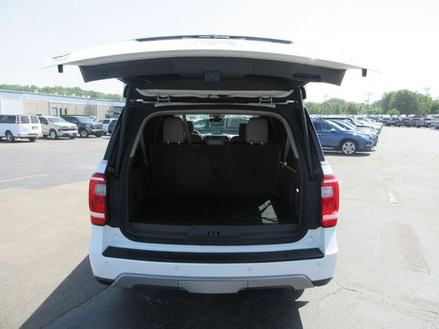 Used 2020 Ford Expedition Max XLT w/ Equipment Group 202A AWD/4WD image 8