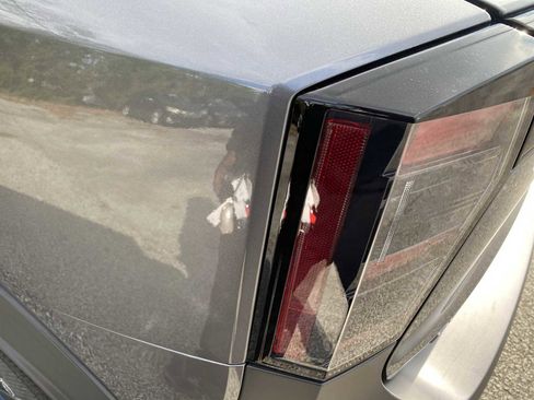 Used 2025 Nissan Kicks SR image 11