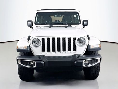 Used 2021 Jeep Wrangler Unlimited Sahara image 2