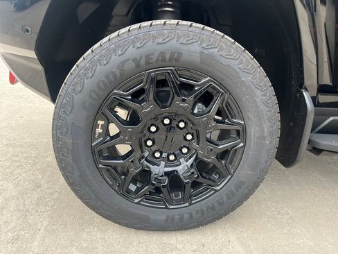 New 2026 GMC Hummer EV SUV w/ LPO, Sport Package image 28