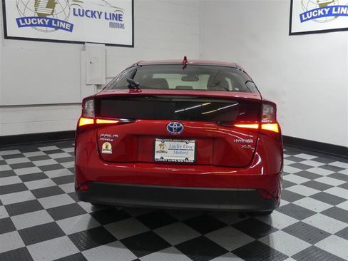 Used 2020 Toyota Prius XLE image 8