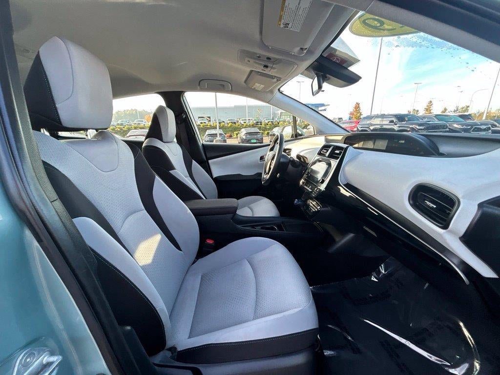 Used 2019 Toyota Prius LE AWD/4WD image 13