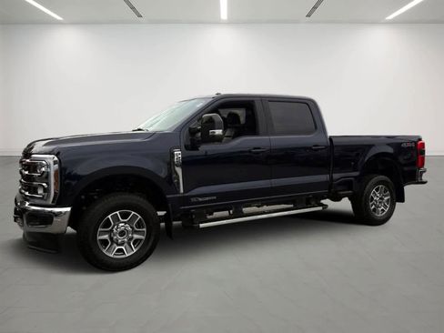 Used 2025 Ford F250 Lariat AWD/4WD image 1