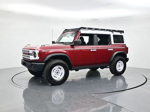 Certified 2025 Ford Bronco Heritage Edition AWD/4WD image 5
