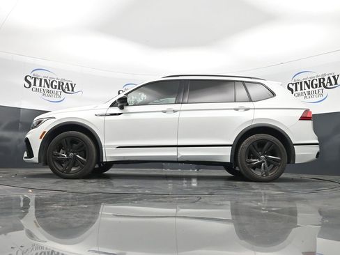 Used 2023 Volkswagen Tiguan SE R-Line AWD/4WD image 29