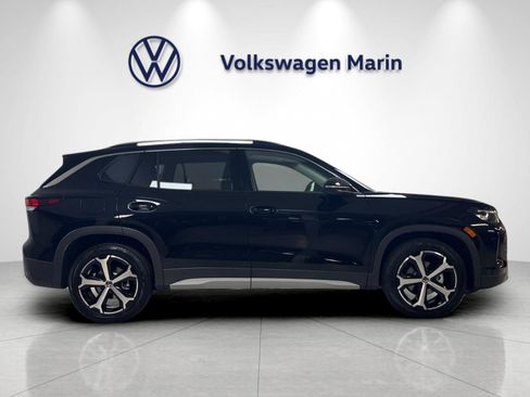 New 2026 Volkswagen Tiguan SE FWD image 6