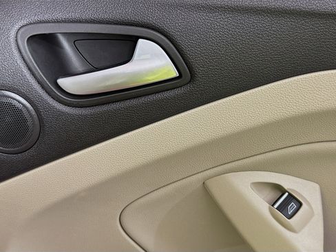 Used 2017 Ford Escape Titanium image 30