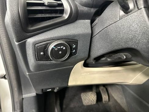 Used 2019 Ford EcoSport SE w/ SE Convenience Package image 18