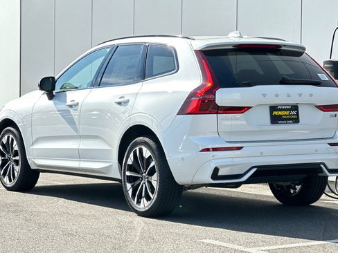 Used 2026 Volvo XC60 B5 Plus w/ Protection Package Premier AWD/4WD image 3