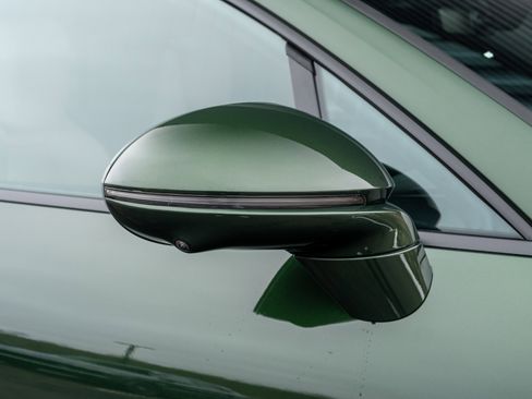 New 2026 Porsche Macan 4 Electric image 39