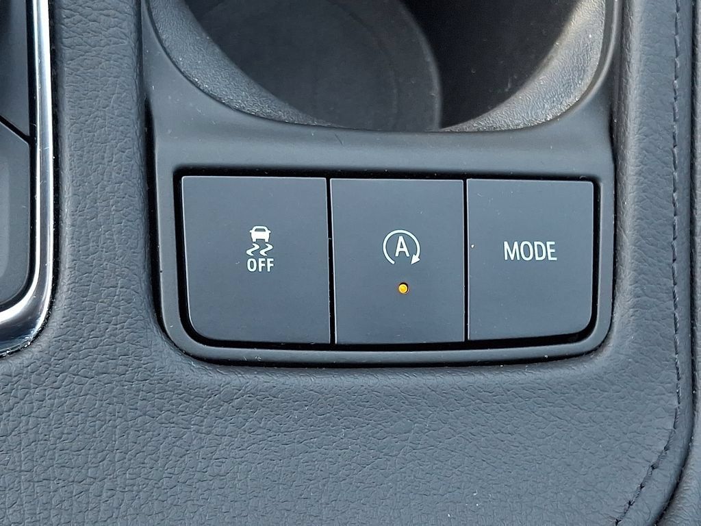 Used 2024 Cadillac XT4 Luxury w/ Cold Weather Package AWD/4WD image 27
