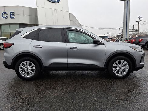 Certified 2024 Ford Escape Active w/ Cold Weather Package image 7