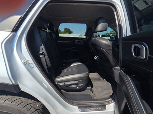 Used 2021 Kia Sorento SX image 15