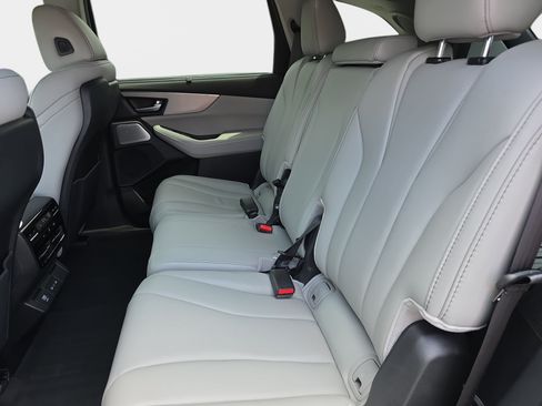 Certified 2025 Acura MDX SH-AWD w/ Technology Package image 15