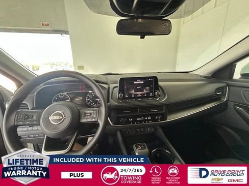 Used 2024 Nissan Rogue SV AWD/4WD image 14
