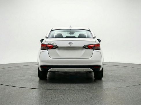 Used 2025 Nissan Versa SV FWD image 7