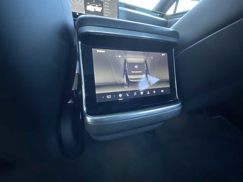 Used 2022 Tesla Model S Plaid image 19