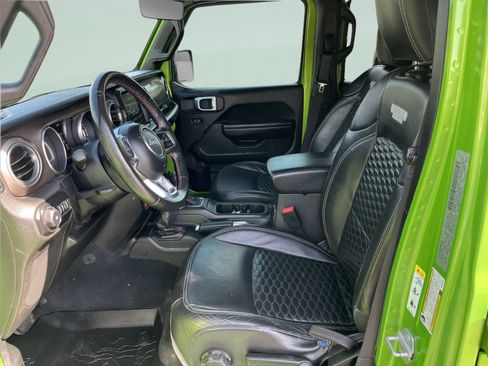 Used 2018 Jeep Wrangler Unlimited Rubicon AWD/4WD image 12