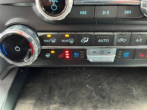 Used 2023 Ford F350 Lariat w/ Tow Technology Package image 25