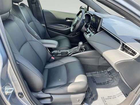 Used 2025 Toyota Corolla SE image 27