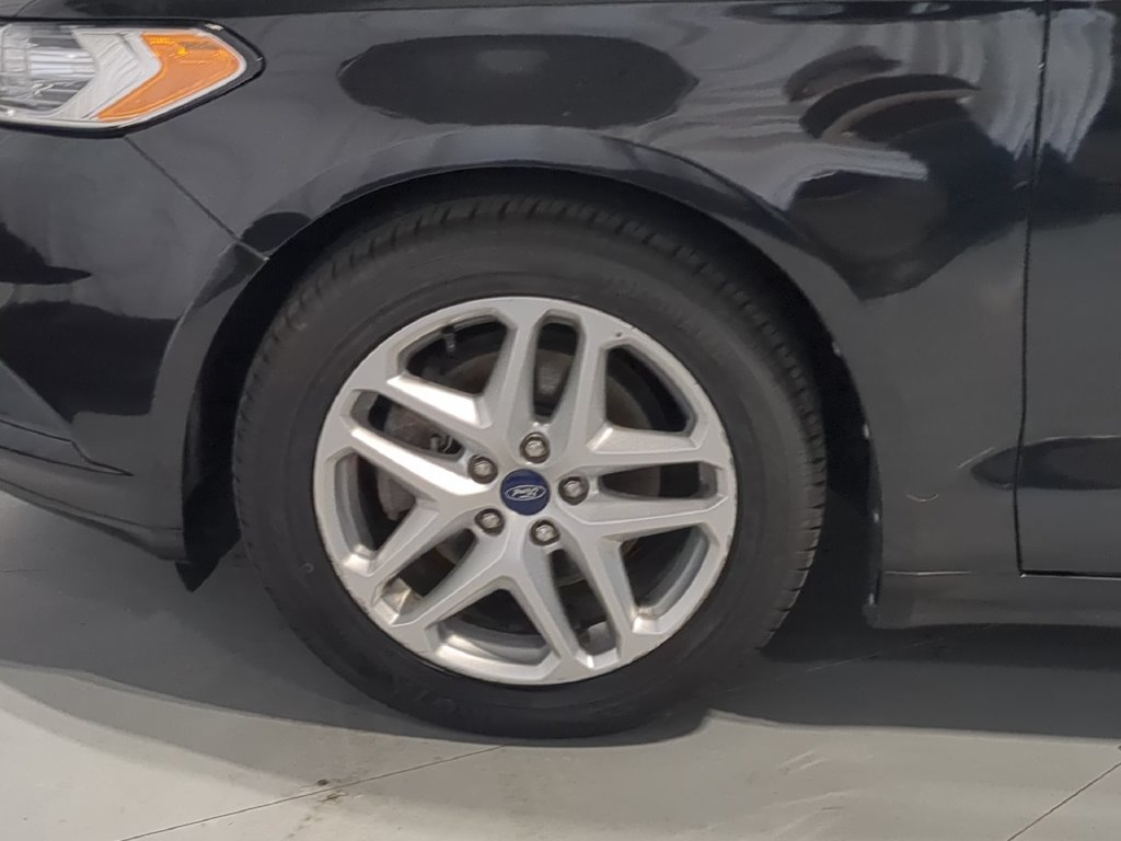 Used 2013 Ford Fusion SE FWD image 17