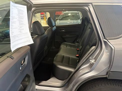 Used 2021 Nissan Rogue SL AWD/4WD image 12