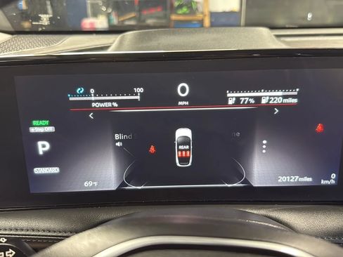 Used 2024 Nissan Ariya AWD image 21