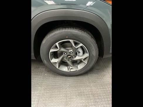 New 2026 Chevrolet Trax LT w/ LT Convenience Package FWD image 39