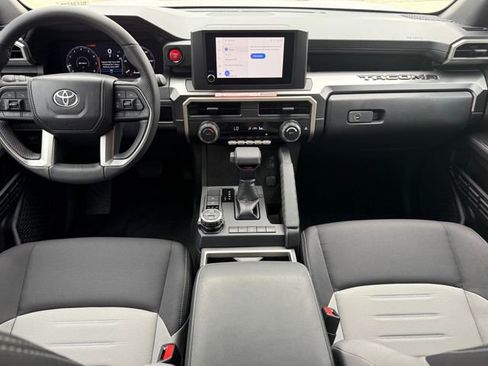 Used 2025 Toyota Tacoma TRD Off-Road image 23