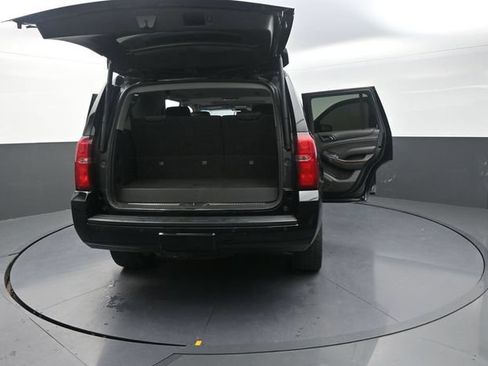Used 2017 Chevrolet Tahoe LT w/ Luxury Package AWD/4WD image 36