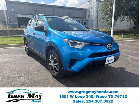 Used 2016 Toyota RAV4 LE FWD image 1