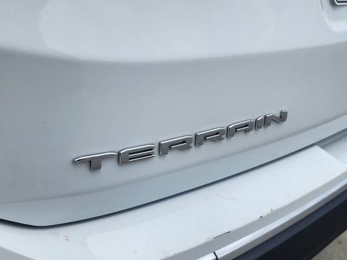Used 2023 GMC Terrain SLT FWD image 17