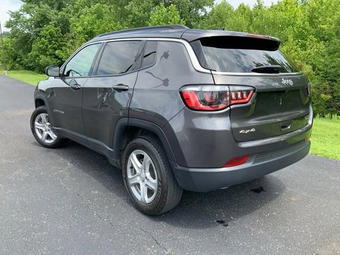 Used 2024 Jeep Compass Latitude w/ Altitude Special Edition AWD/4WD image 10