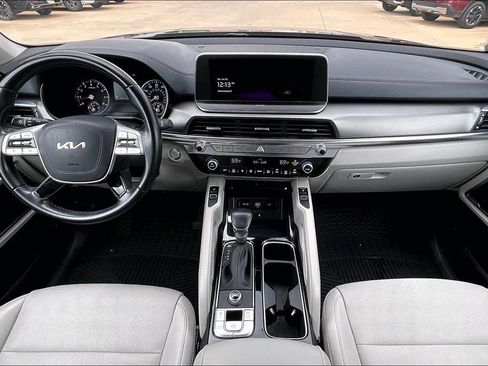 Used 2022 Kia Telluride S FWD image 14