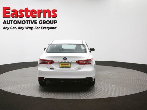 Used 2020 Toyota Camry LE image 38