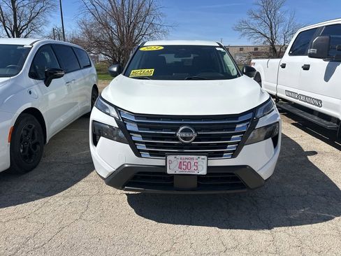 Used 2024 Nissan Rogue S AWD/4WD image 14