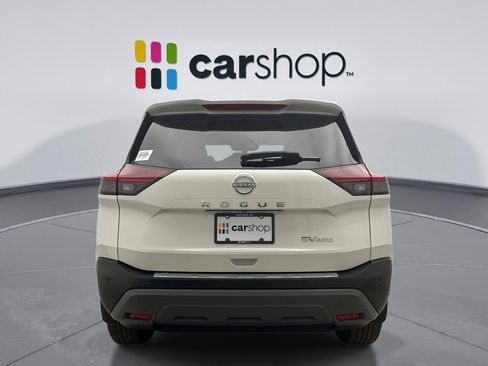 Used 2023 Nissan Rogue SV image 4