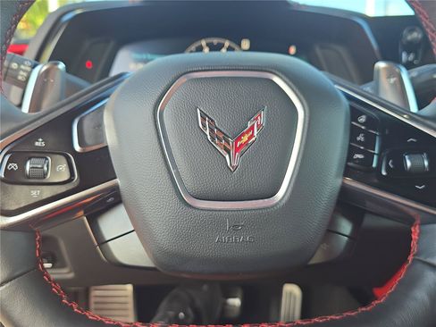 Used 2021 Chevrolet Corvette Stingray Preferred Cpe w/ Z51 Performance Package RWD image 17