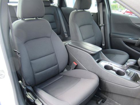 Used 2025 Chevrolet Malibu LT FWD image 10