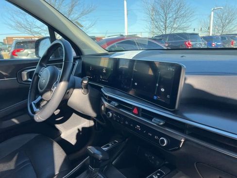 Used 2024 Kia Sorento S image 39