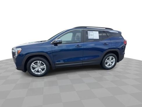 Certified 2023 GMC Terrain SLE w/ Driver Convenience Package FWD image 5