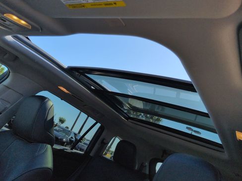 Used 2024 Toyota Highlander Platinum image 20