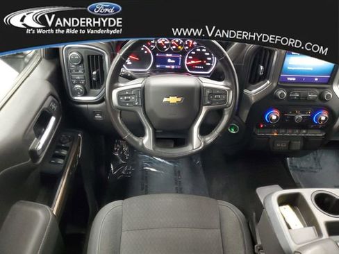 Used 2020 Chevrolet Silverado 1500 LT w/ All-Star Edition image 13