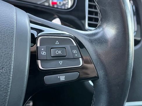 Used 2017 Volkswagen Touareg V6 image 31