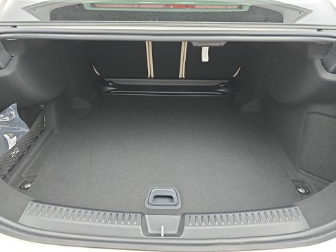 New 2026 Mercedes-Benz E 350 4MATIC Sedan image 12