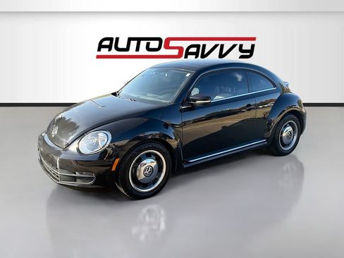 Used 2019 Volkswagen Beetle 2.0T SE FWD image 3